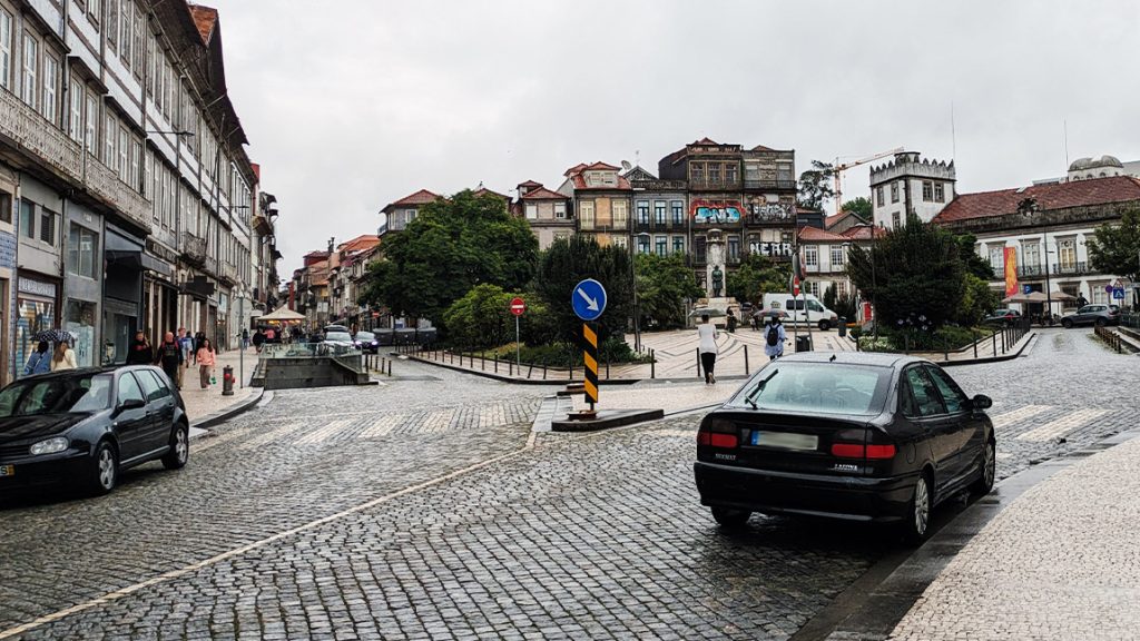 Autofahren in Portugal: Das ist zu beachten