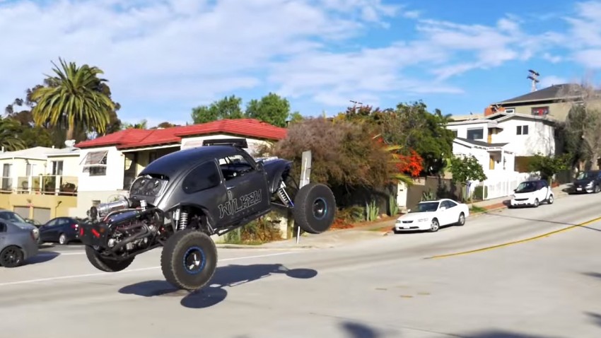 Dieses Video von einer "Beetle-Buggy-Attacke" auf San Diego interessiert Internet UND Polizei