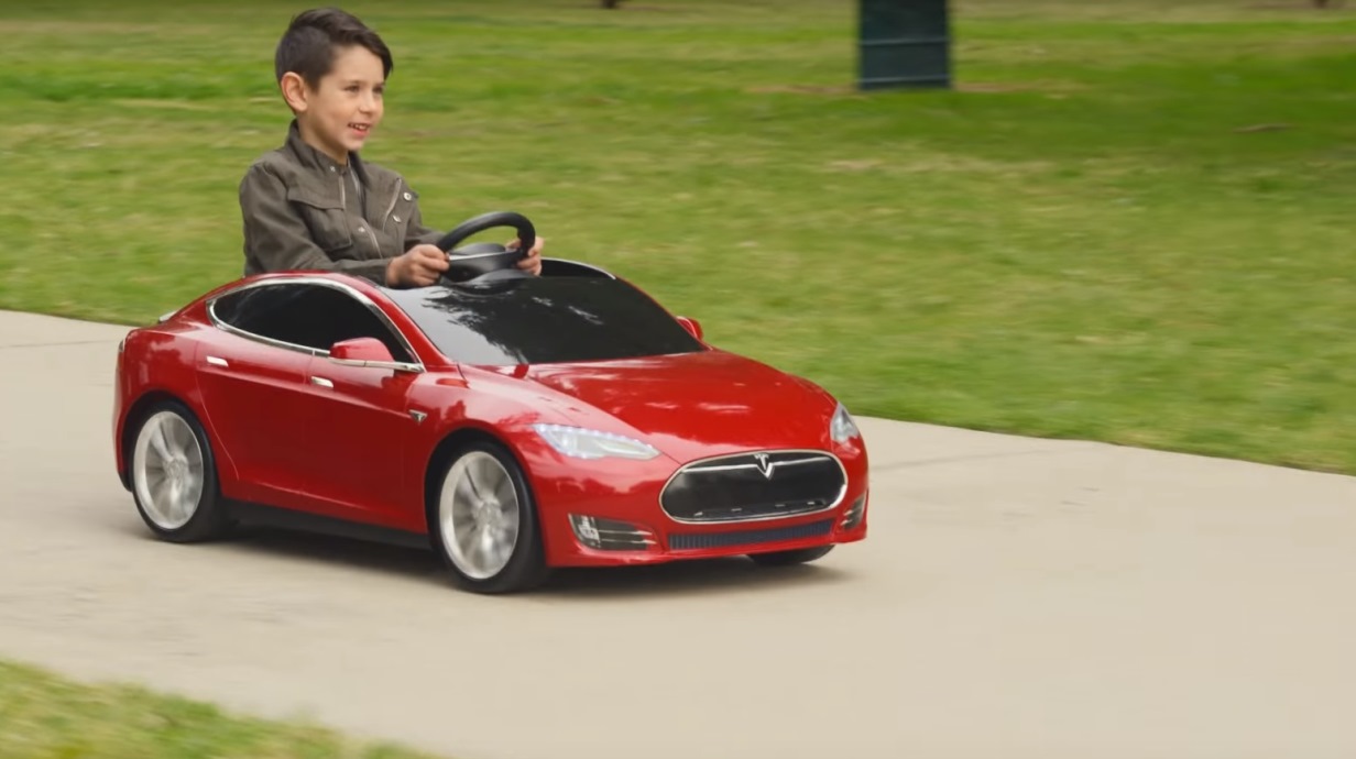 Moeras Kruipen Gastheer van Das Tesla Model S gibt's auch für Kinder