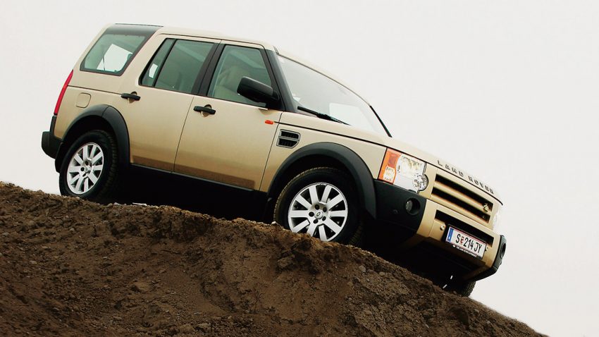 Land Rover Discovery: Berg-und-Tal-Schrank