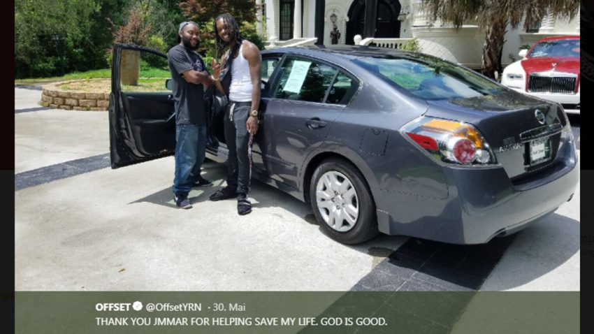 Nach einem Unfall half dieser Mann unwissentlich einem berühmten Rapper - und bekam dafür ein Auto geschenkt