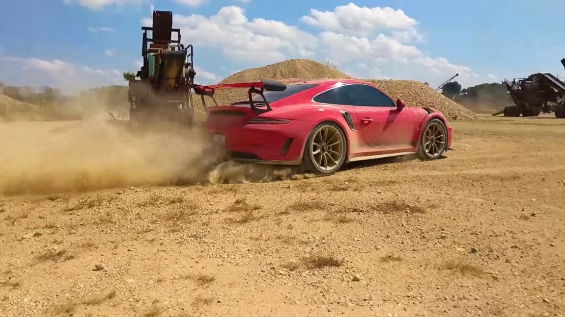 Steinschleuder: Porsche 911 GT3 RS lässt die Kiesel fliegen