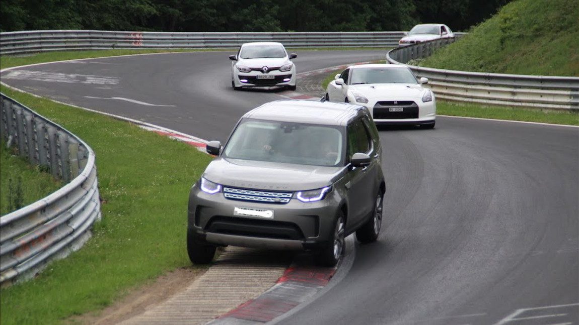 Dieser Land Rover Discovery hat jede Menge Spaß am Nürburgring
