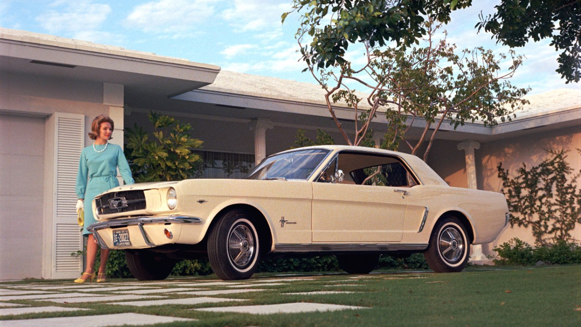 Ford Mustang Hardtop, aus dem Jahr 1965, ein amerikanisches Auto.