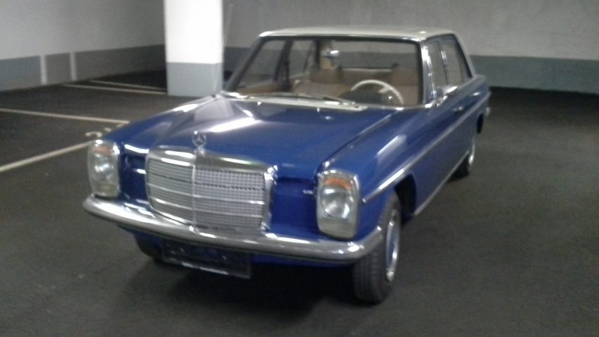 Mercedes /8 200 D