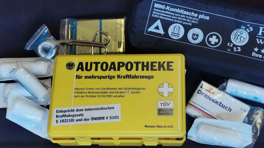 Erste-Hilfe-Kasten fürs Auto: Das muss in den Verbandskasten