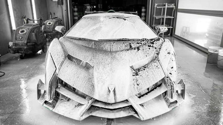 Detailing Deluxe: Lamborghini Veneno Roadster