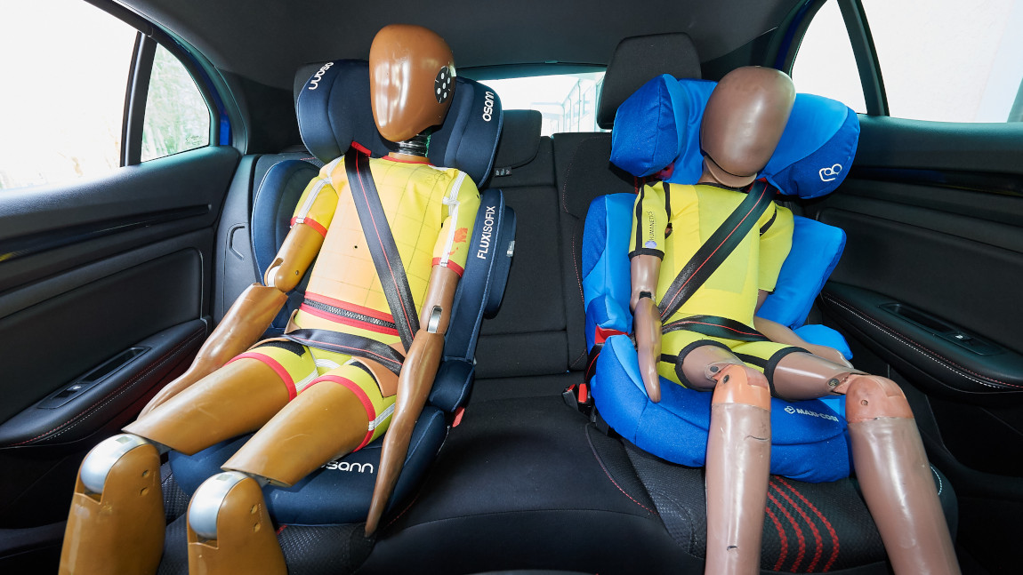Kindersitzpflicht im Auto | Kindersitze 15-36 kg