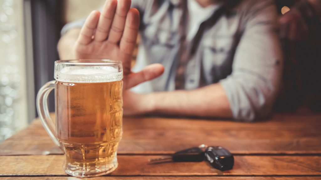 Alkohol am Steuer kann schwerwiegende Folgen haben - nach der Devise "don't drink and drive" fährt es sich besser.
