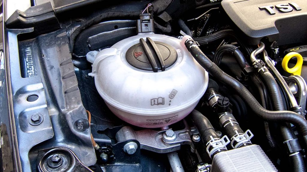Ausgleichsbehälter VW Golf GTE 2015 Kühlflüssigkeit