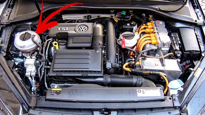 Motorraum VW Golf GTE 2015