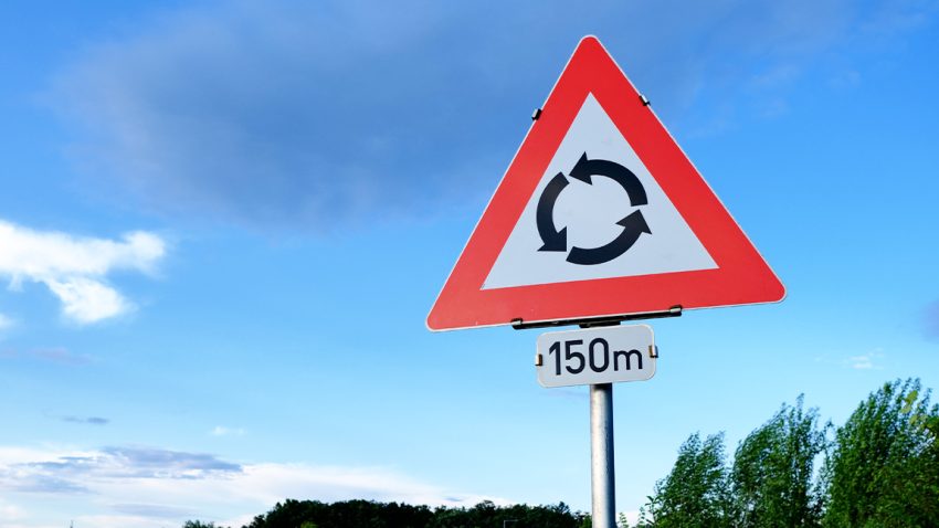 Rund um den Kreisverkehr: Regeln, Irrtümer und Infos