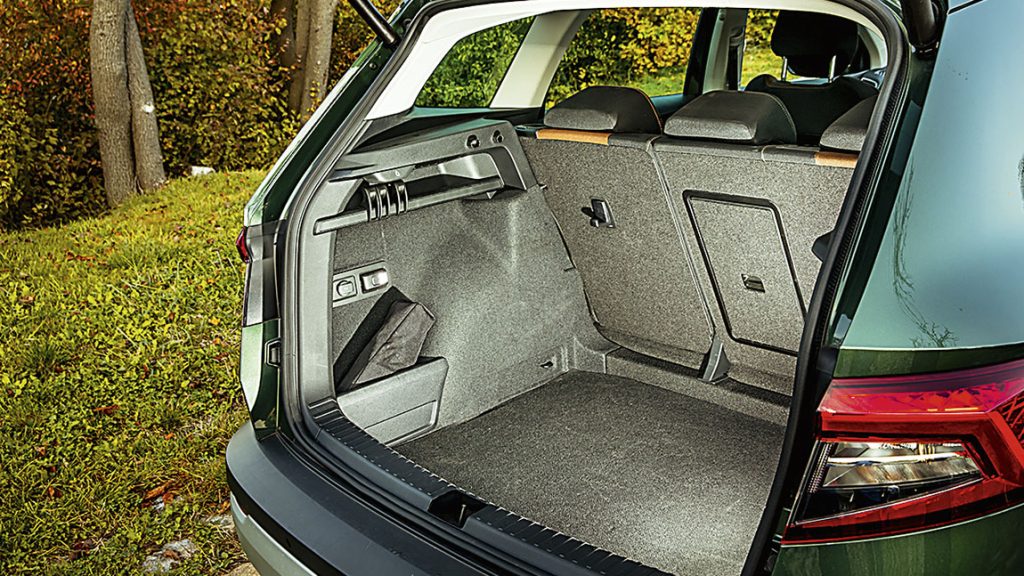 Der Kofferraum des Škoda Karoq Scout, einer aktuell nicht mehr erhältlichen Variante. 