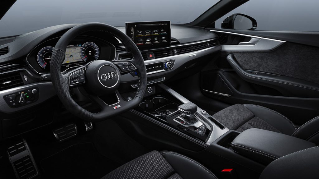 Das Cockpit des Audi A5.