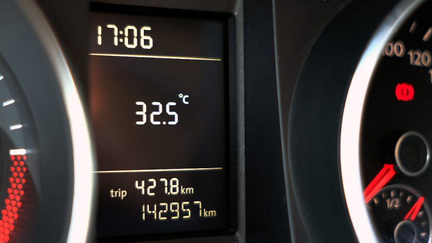 Hitze im Auto: Gefahren und Tipps