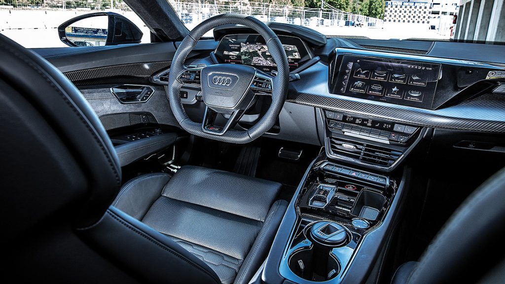 Das Cockpit des Audi RS e-tron GT.